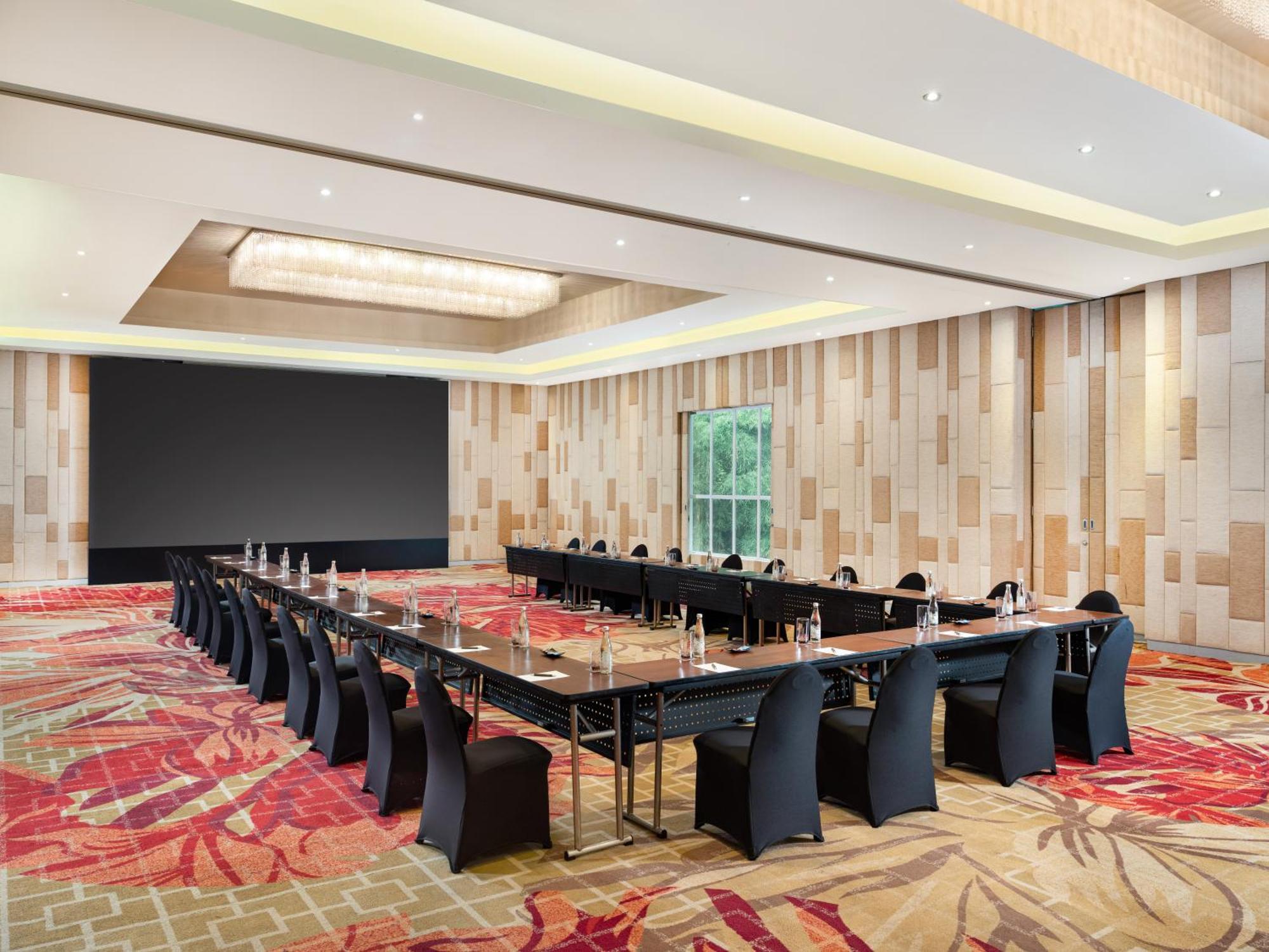 Sheraton Bandung Hotel & Towers Екстериор снимка