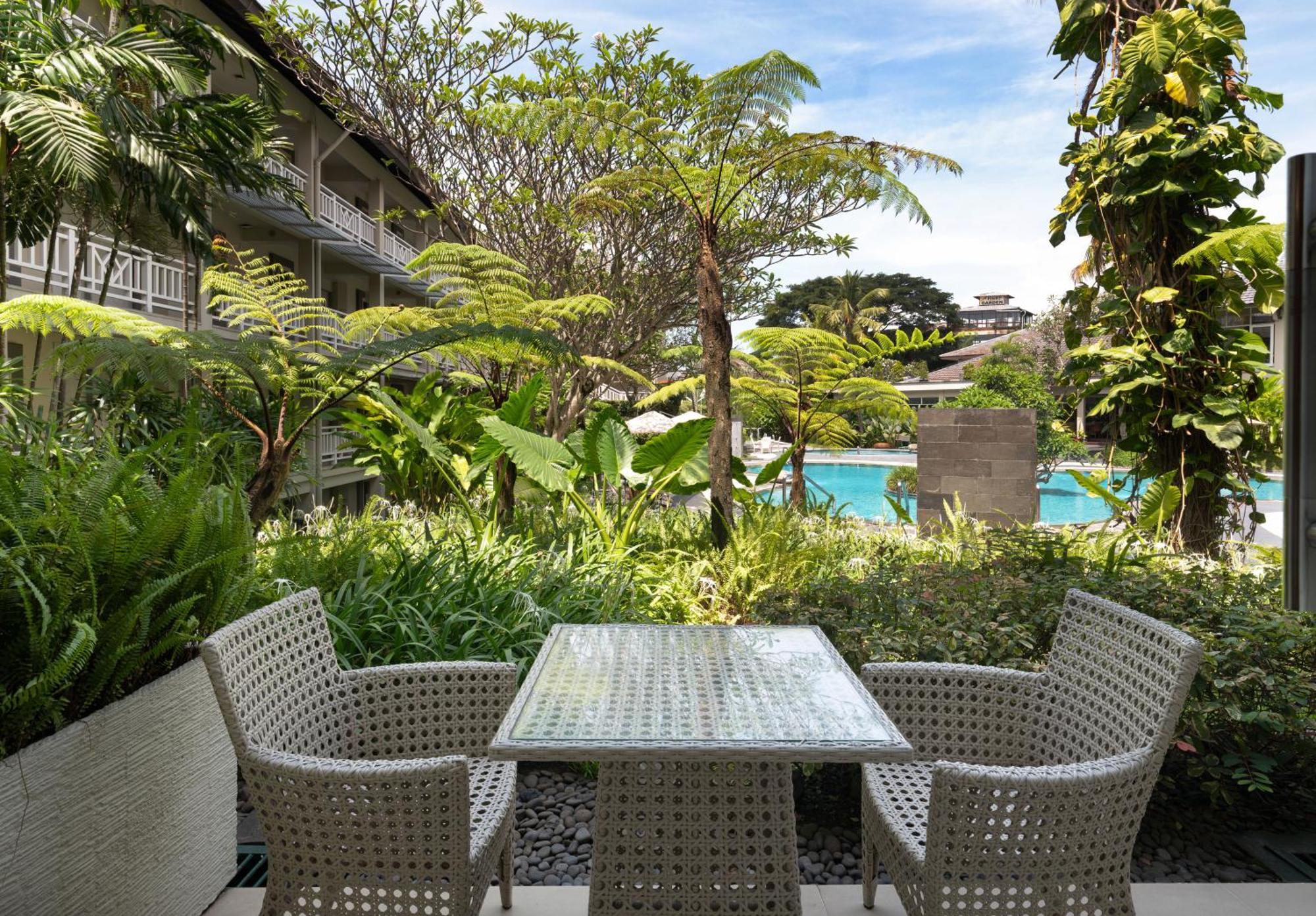 Sheraton Bandung Hotel & Towers Екстериор снимка
